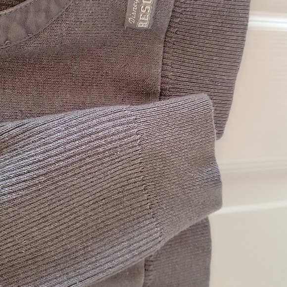 Disney Resort very well made sweater hoodie sz XXL see measurments - Picture 9 of 12